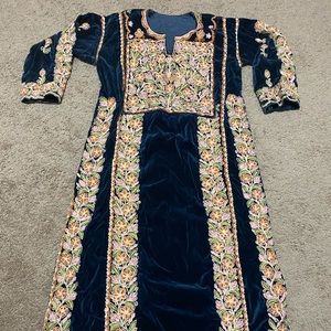 Palestinian dress thobe henna velvet machine made